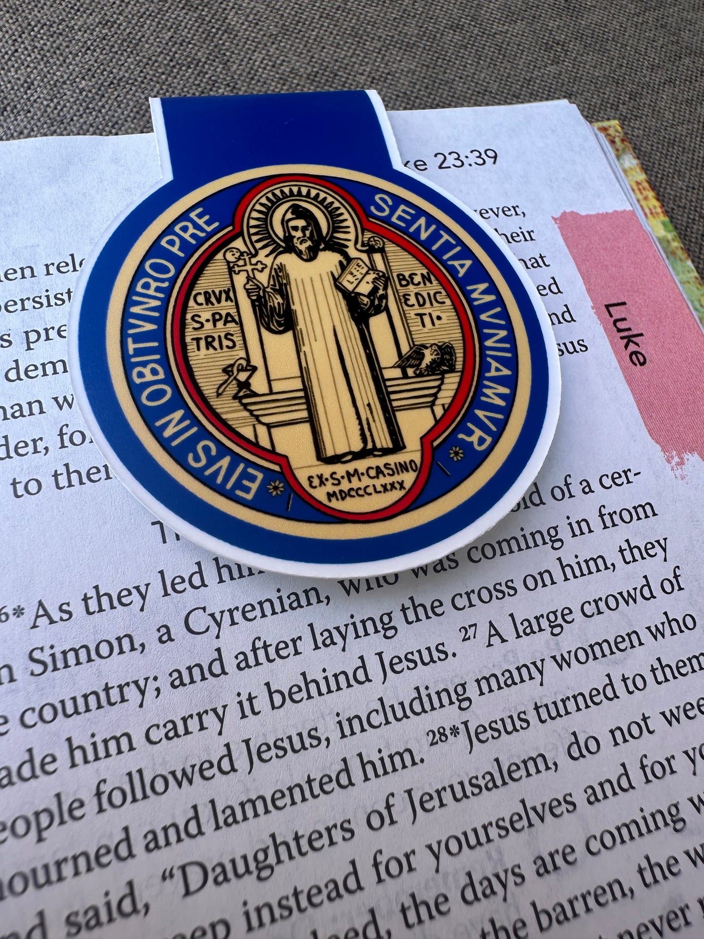 Magnetic Bookmark Saint Benedict Medal (color)